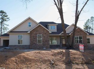 2033 Mohegan Trl, Benton, AR 72019