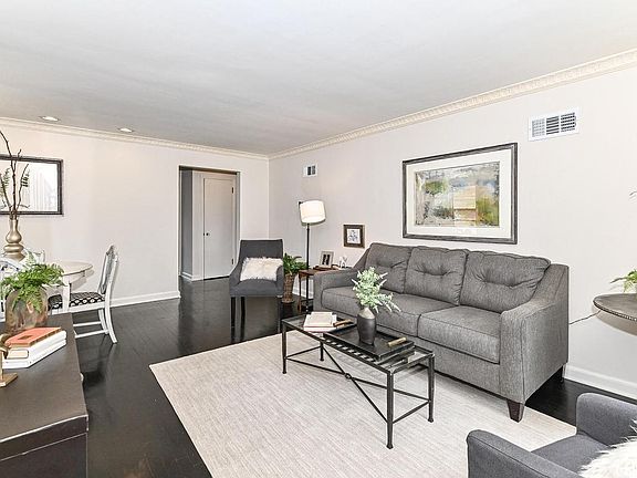 4th image of 1009 W Morgan AVENUE