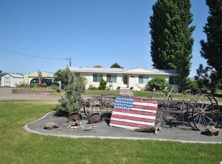 10001 N Albro Rd, Prosser, WA 99350