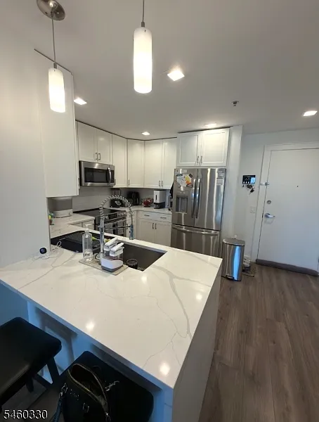 2 bed, 2.0 bath, $2,800 — Photo 2