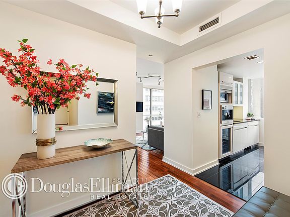 2nd image of 60 E 55th St APT 18A