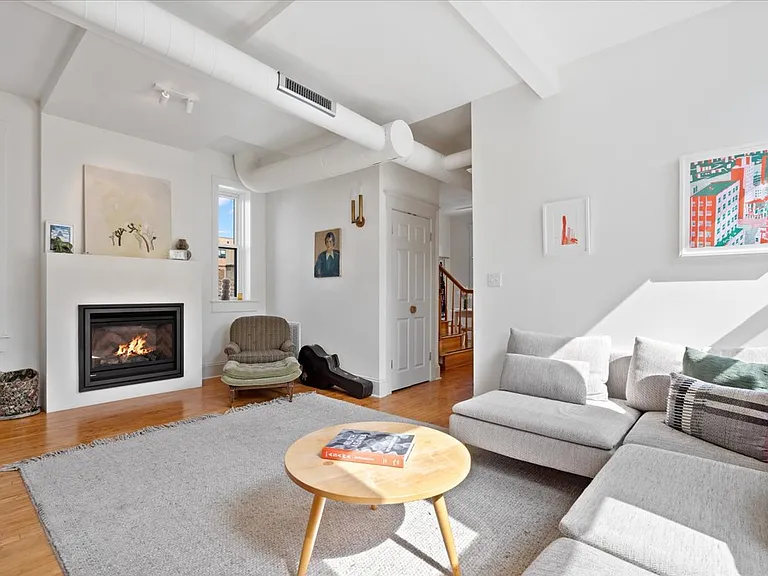 1530 W Superior St #3R — Photo 3