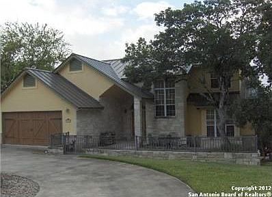 2nd image of 385 Spanish Oak Esplanade