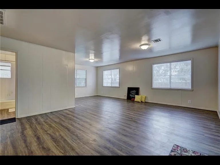 3008 NW 28th St #3008 — Photo 9