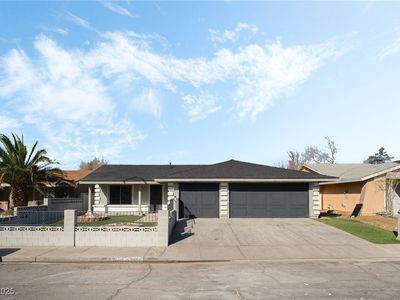 2549 Pine Creek Rd, Las Vegas, NV, 89115