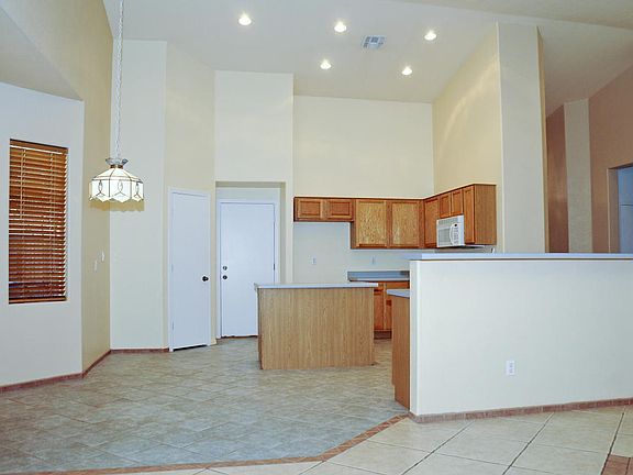 2nd image of 12908 W Ash St