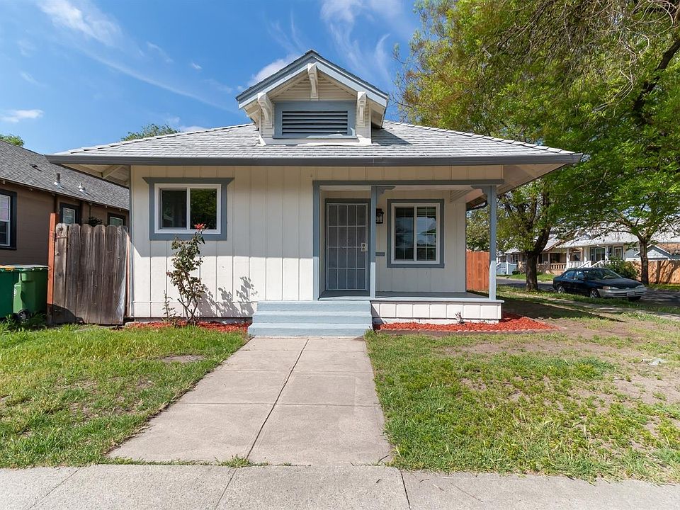 1st image of 3037 N California St