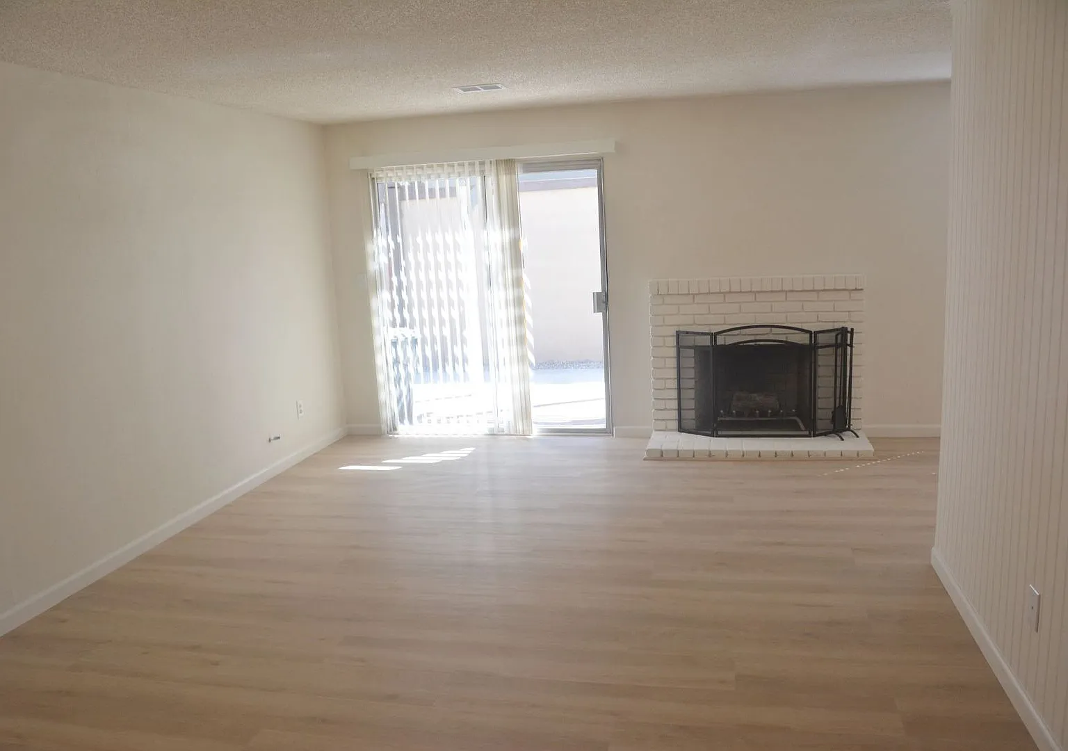 Affordable Antioch 3 bedroom, 2.5 bath two story home... — Photo 4