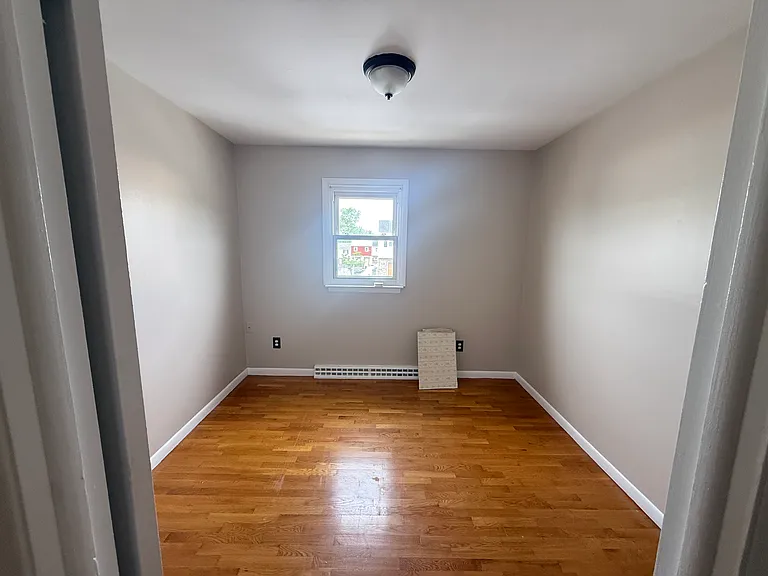 417 Carolina Ave — Photo 9
