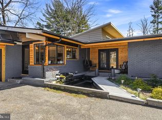 1528 E Malaga Rd, Williamstown, NJ 08094