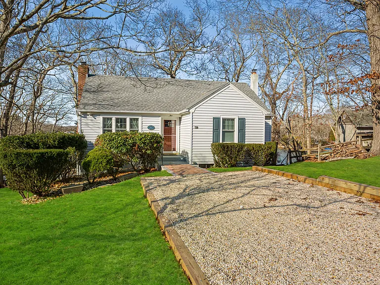 5 Doris Ln — Photo 1
