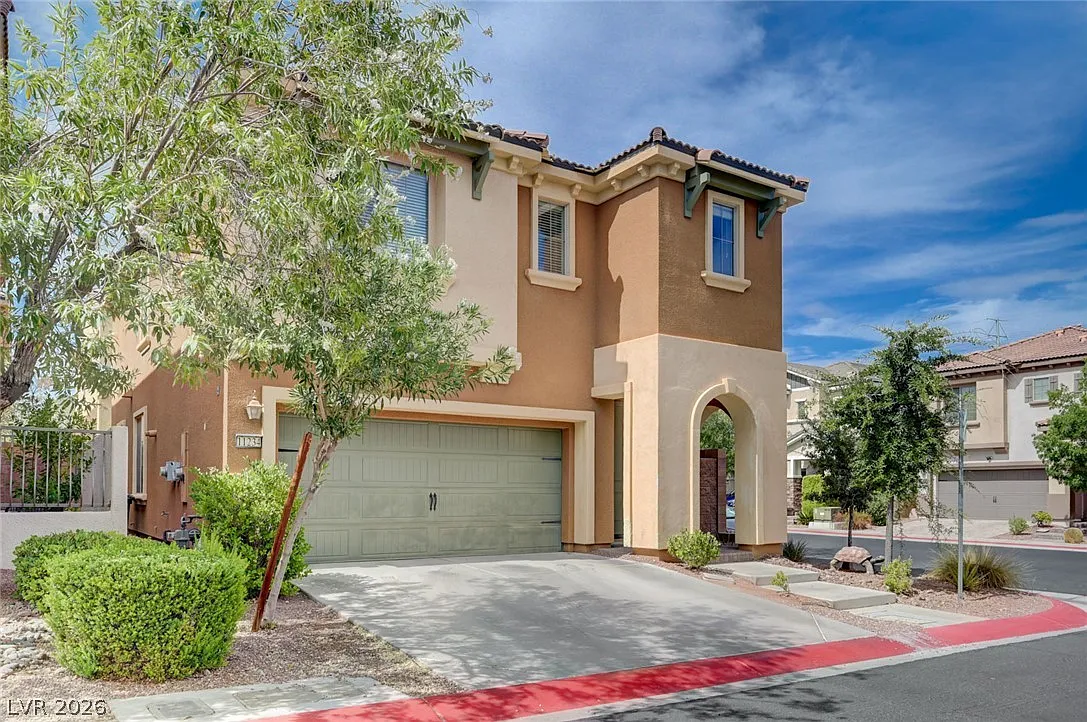 3 bed, 2.5 bath, 1751 sqft, $2,395 — Photo 3
