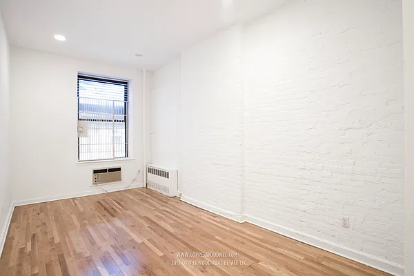 Rented by Copperwood Real Estate | media 17