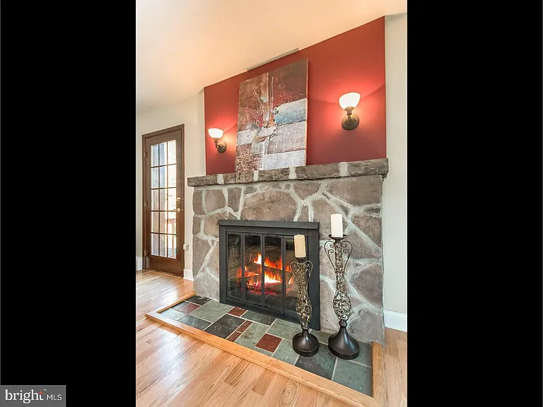 412 Norristown Rd — Photo 8