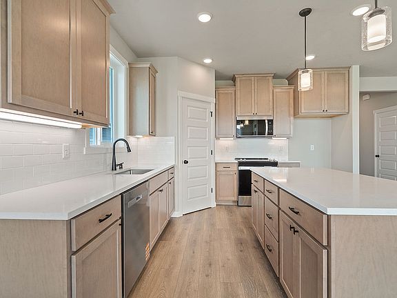 808 L ST NE by Aho Construction