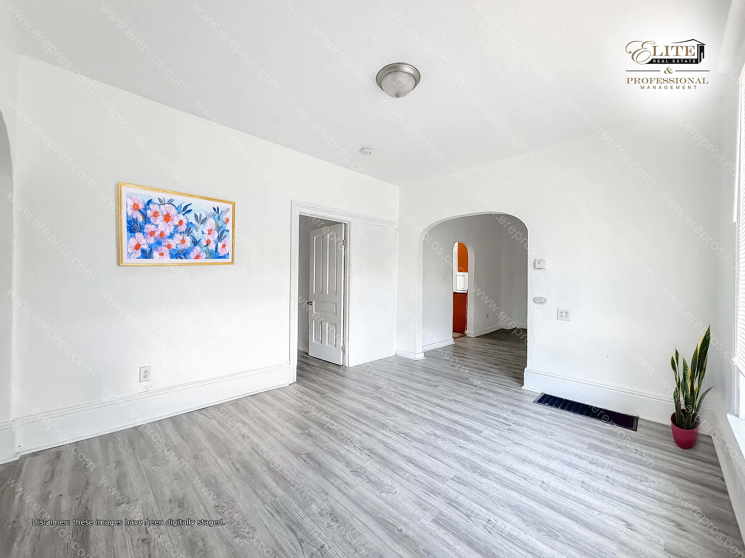 3 bed, 1000 sqft, $1,100 — Photo 4