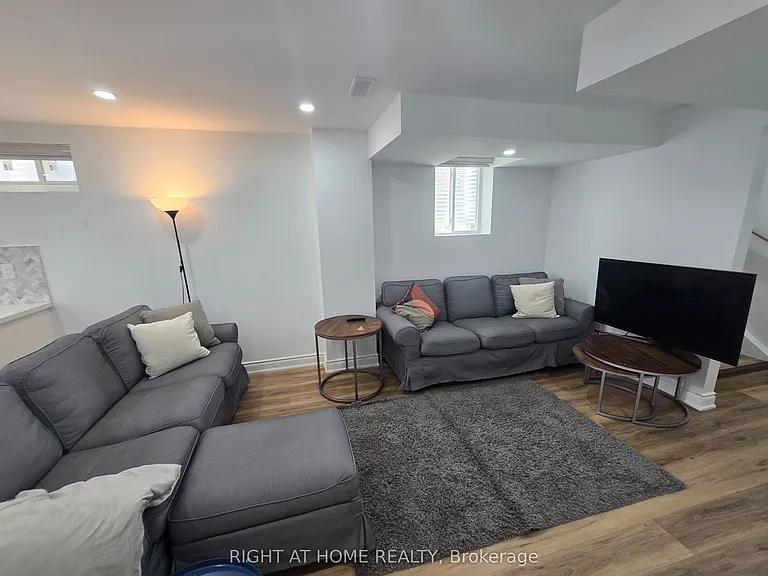 458 Bergamot Ave #BASEMENT — Photo 13