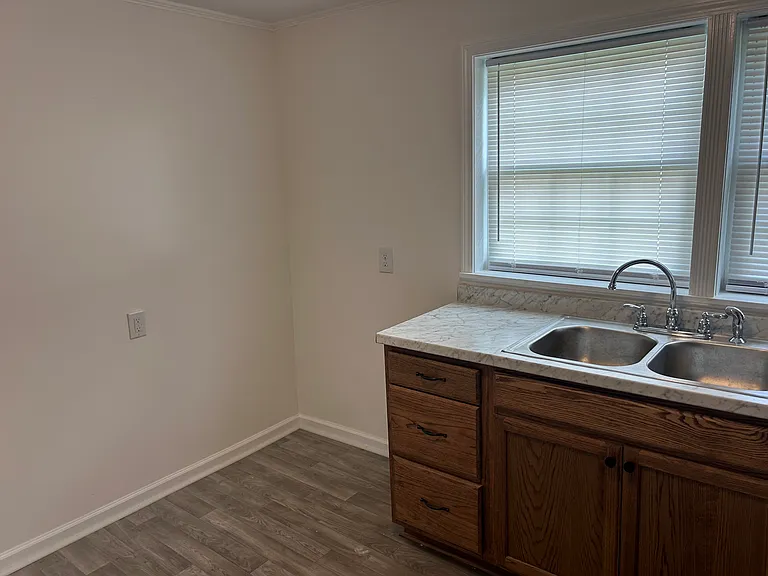 106 Howard Blvd #B — Photo 3