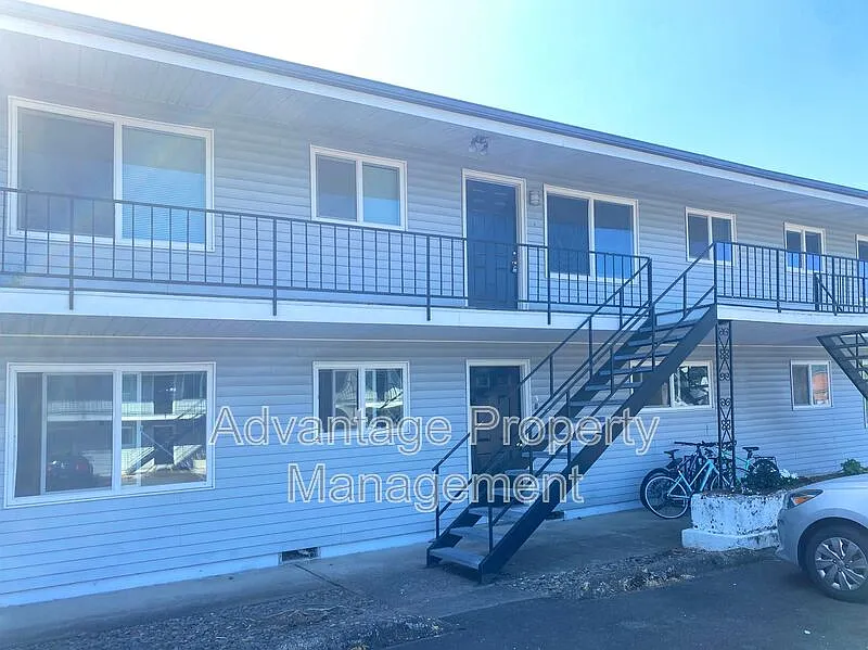 1 bed, 1.0 bath, 630 sqft, $1,100 — Photo 2