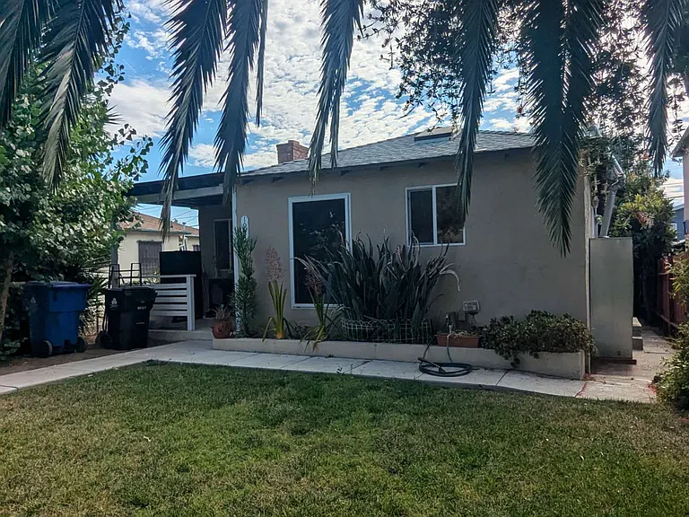 1933 Boca Ave — Photo 9