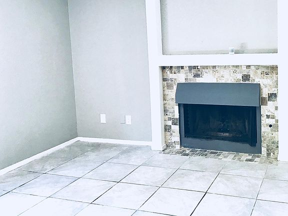 3rd image of 1190 S Winery Ave Unit 139