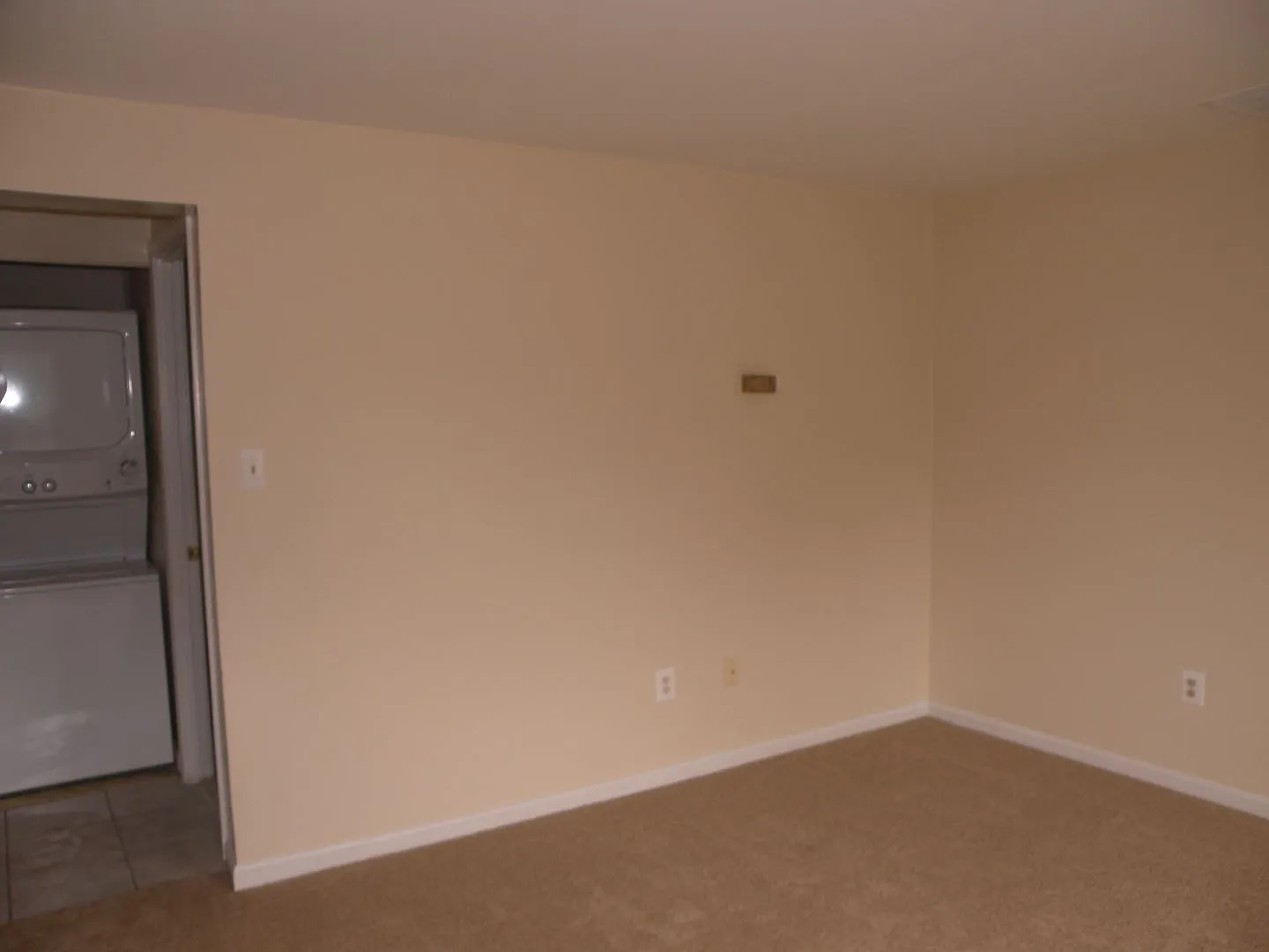 7 Mosby Court — Photo 2