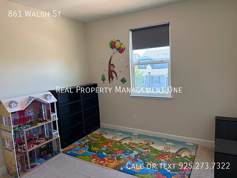 861 Walsh St — Photo 21