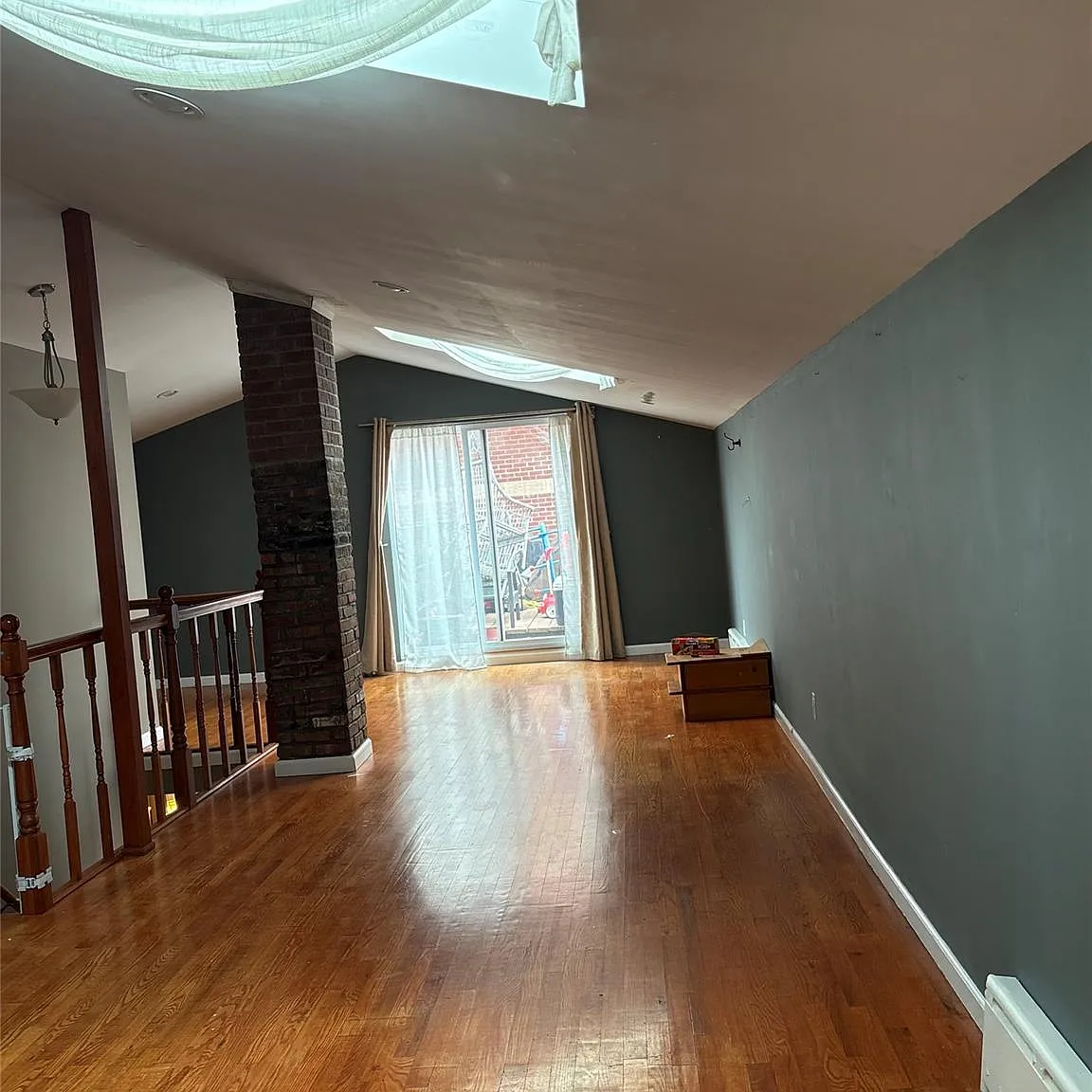2 bed, 2.0 bath, 4735 sqft, $3,200 — Photo 1