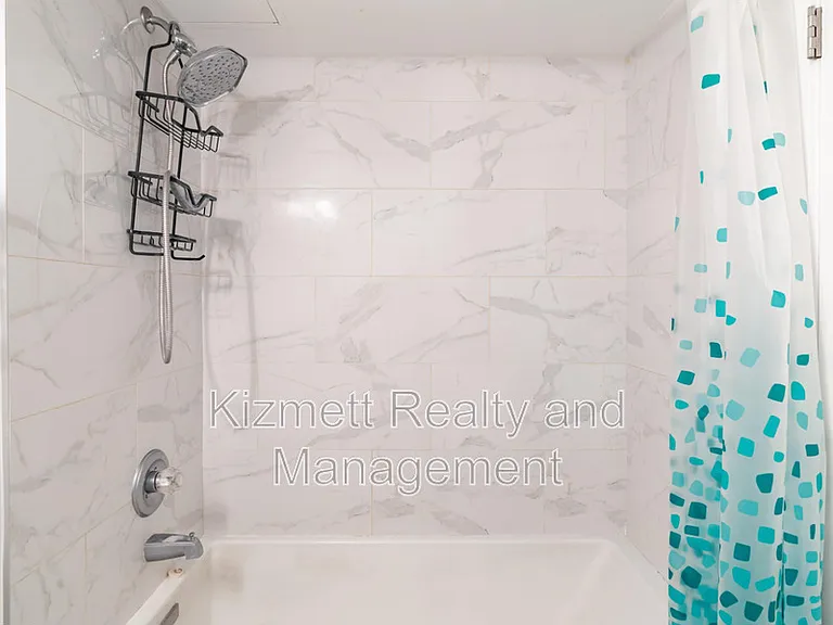 10230 120th St NW #105 — Photo 4