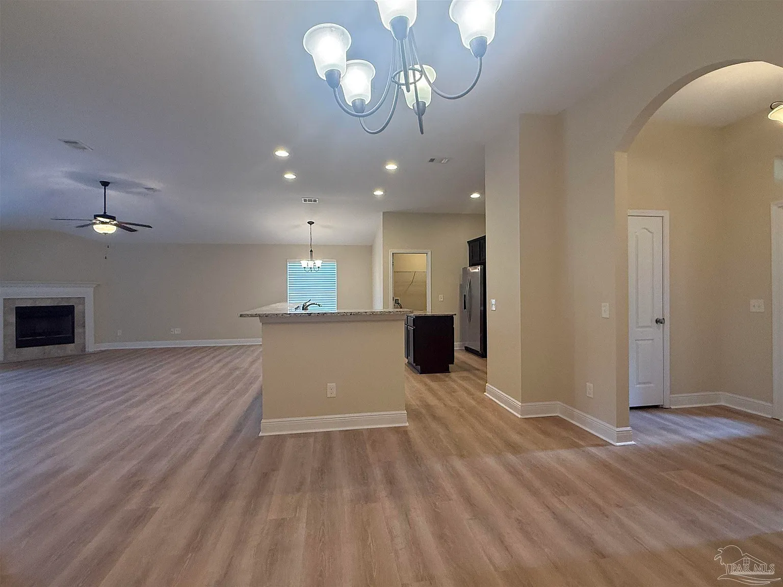 4 bed, 2231 sqft, $2,295 — Photo 4
