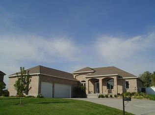 2615 NE Prairie Falcon Dr, Blue Springs, MO 64014