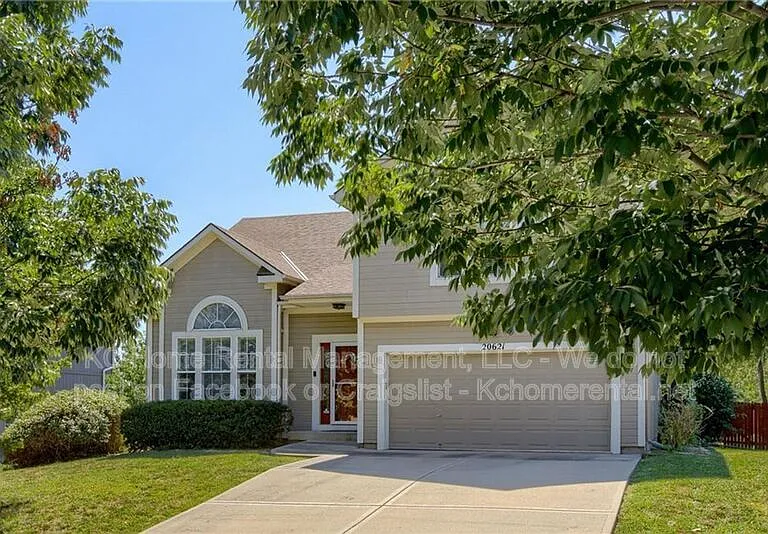 20621 W 125th Ct — Photo 2