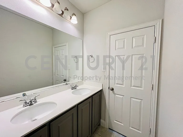 5644 Salt Springs Dr — Photo 12