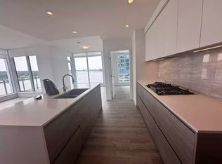 660 Quayside Dr #1A, New Westminster, BC