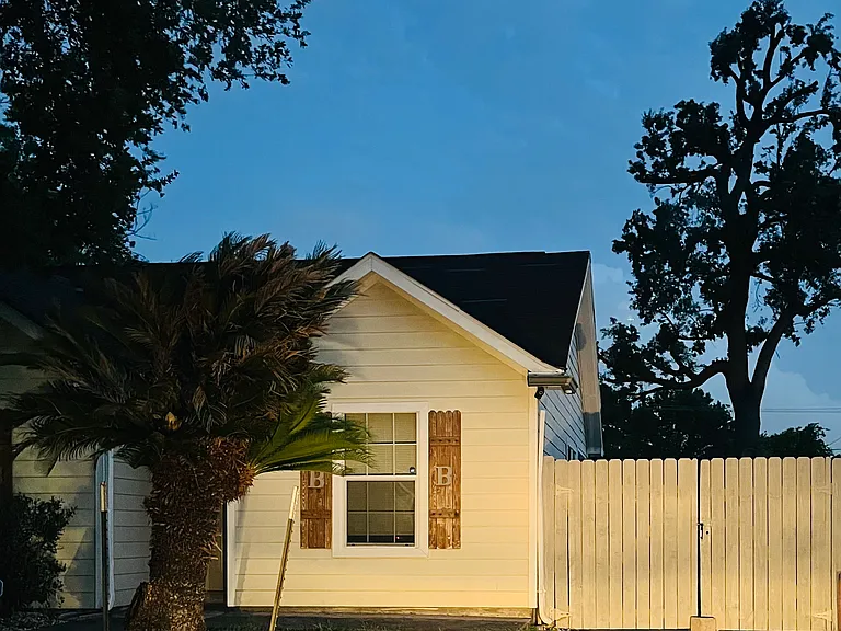 5306 Jewel St — Photo 2
