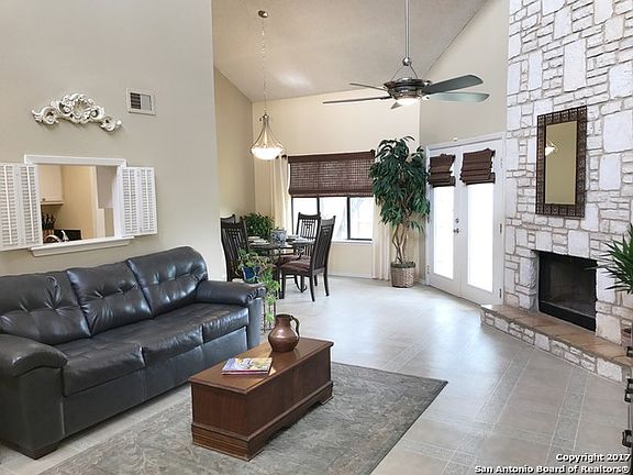 2nd image of 8505 Echo Creek Ln