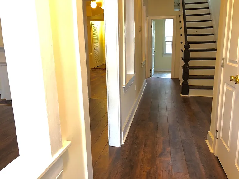 2617 E Clay St — Photo 3