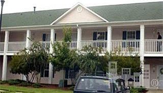1st image of 1604 Willoughby Park