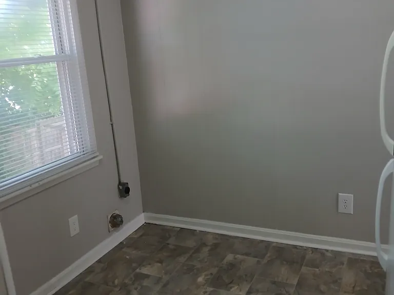 505 Lee Ave #A — Photo 6