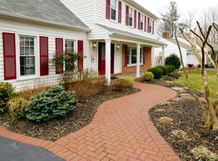 7804 Cliffside Ct, Springfield, VA 22153