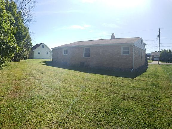 4th image of 949 Belair Dr