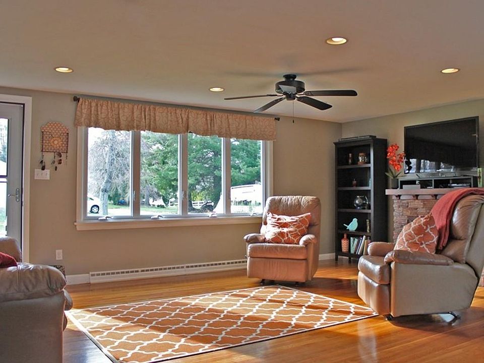 354 Pearse Rd, Swansea, MA 02777 Zillow