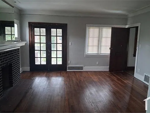 3 bed, 1200 sqft, $1,350 — Photo 2