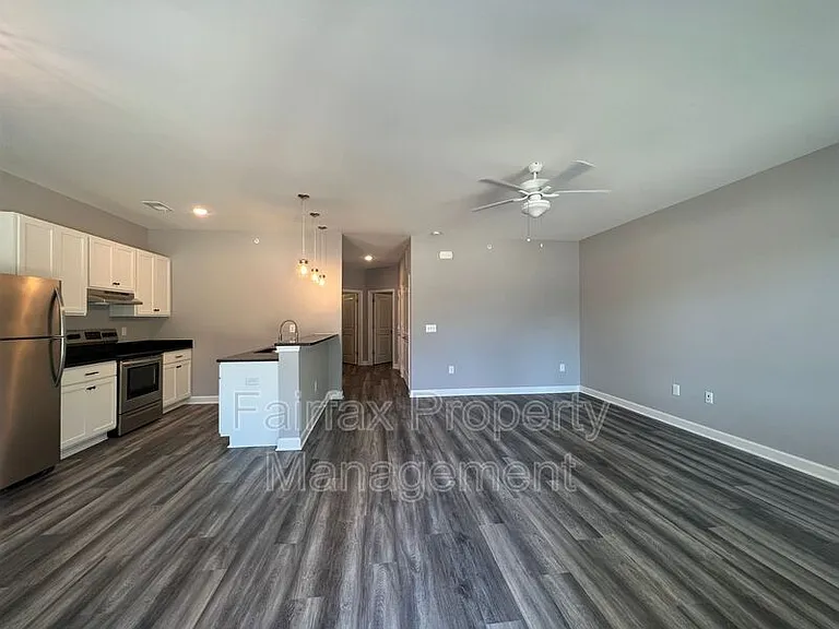 518 Boone St #104 — Photo 5