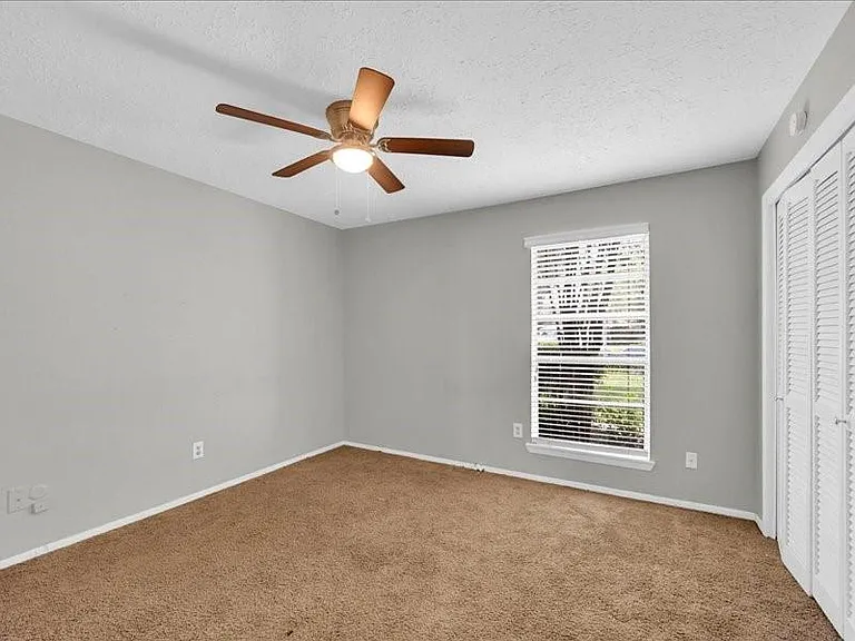 8406 Daycoach Ln — Photo 14