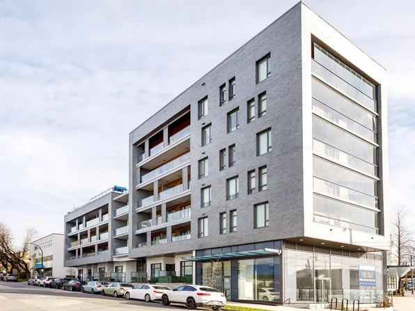 8888 Osler St #404, Vancouver, BC V6P 4G2