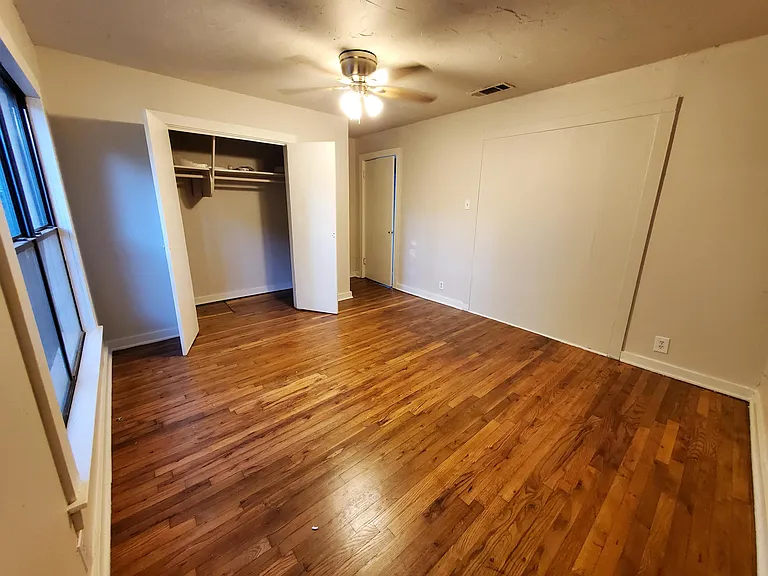 919 S Clements St — Photo 10