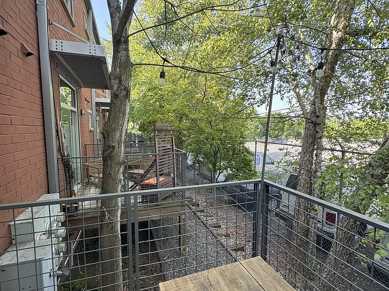 1661 La France St NE #407 — Photo 46