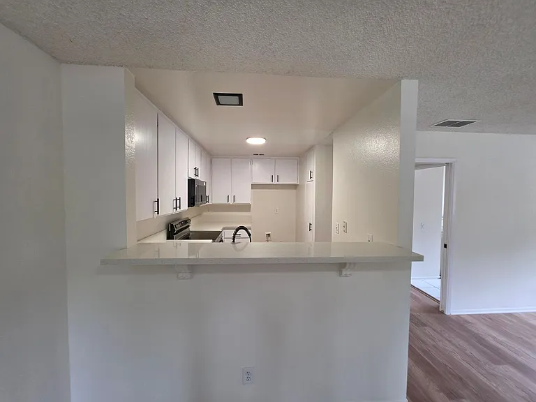 26257 Hillsford Pl — Photo 4