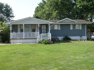 2394 N 41st Rd, Sheridan, IL 60551